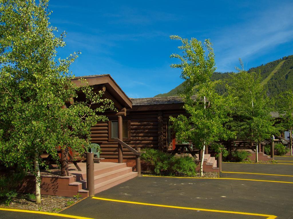 Elk Country Inn Джексон Экстерьер фото