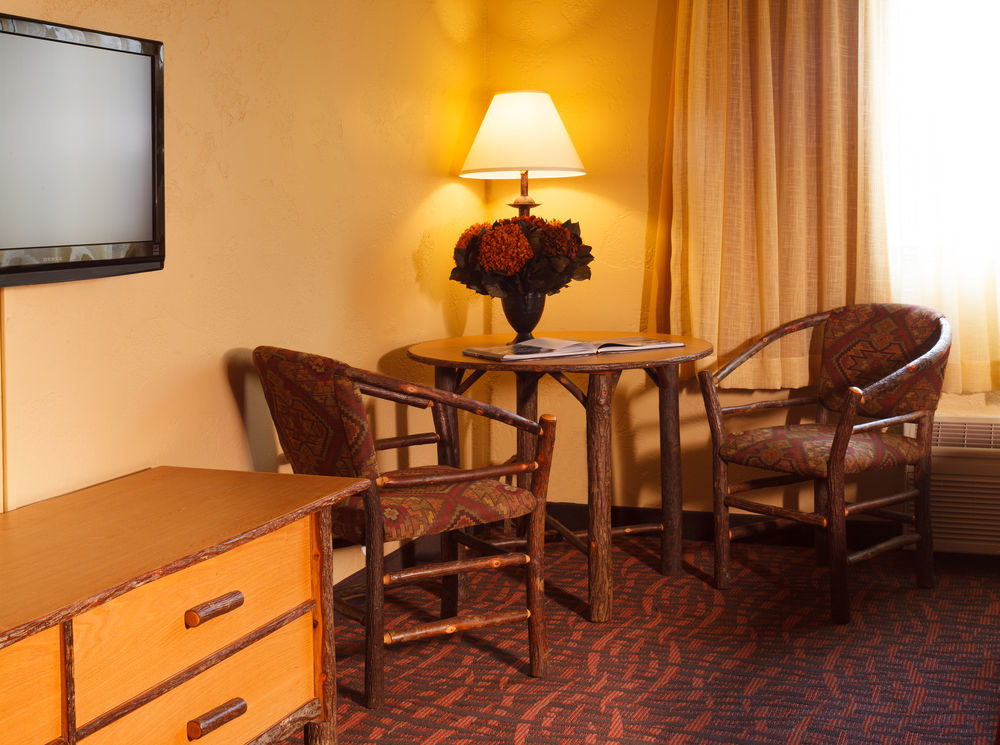 Elk Country Inn Джексон Экстерьер фото